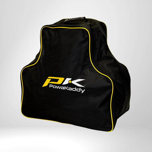 Schwarze Powakaddy Travel Cover Tragetasche für Golf Trolley mit gelbem Rand auf weißem Hintergrund