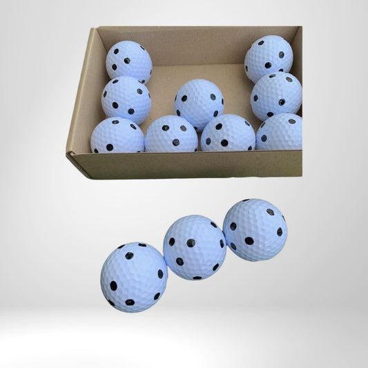 Weiße Golfbälle mit schwarzen Punkten in Karton, Trainingsbälle für Golf Indoor oder Outdoor