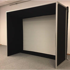 Golf Simulator Rahmen mit Leinwand für Indoor Golf, freistehend im Raum