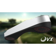 Golf Simulator Sensor Protee VX in modernem Design vor Golfplatz-Hintergrund