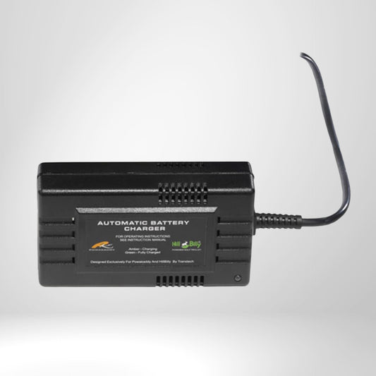 Schwarzes automatisches Golf-Trolley Batterieladegerät mit Anderson Anschluss auf weißem Hintergrund