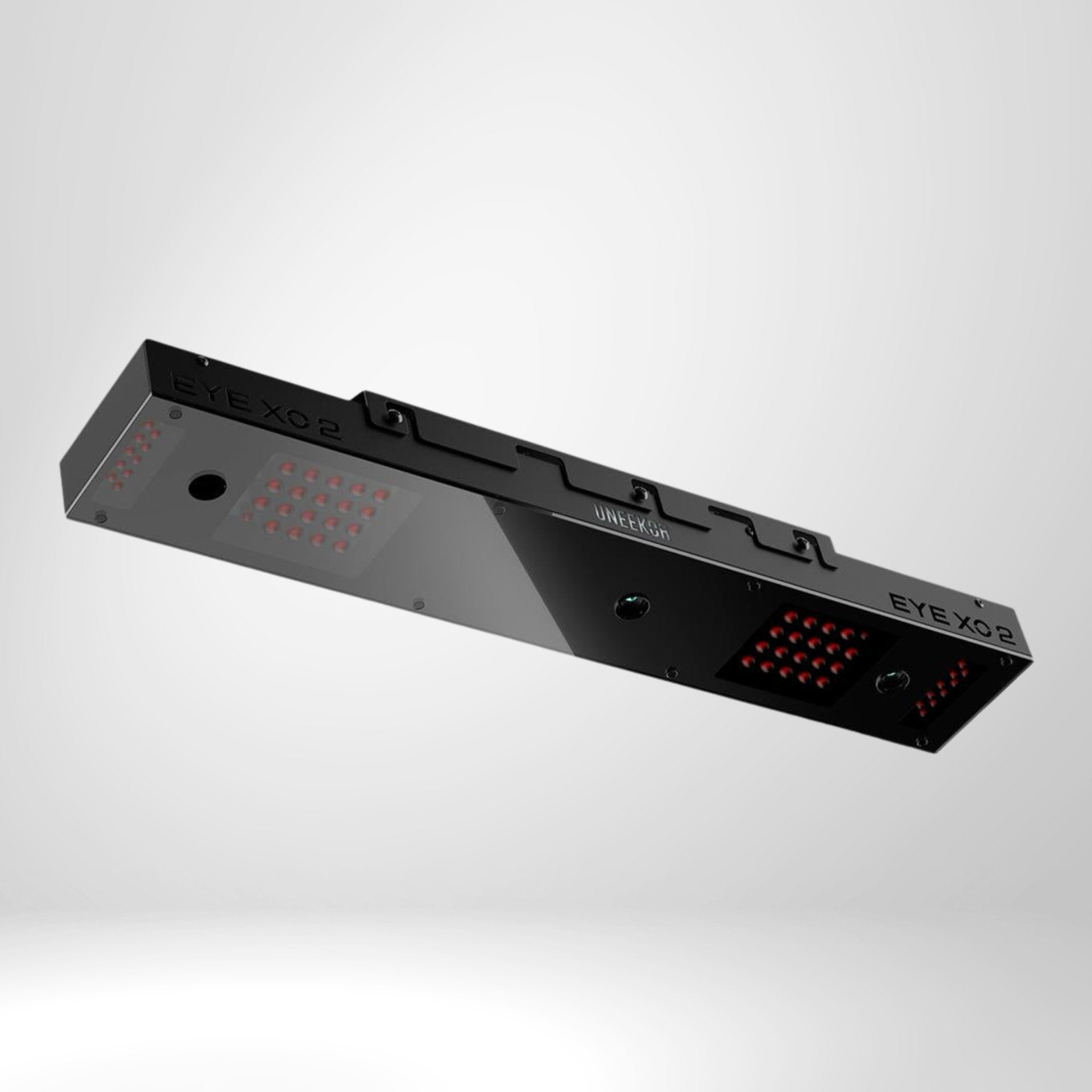 Golf Simulator Sensor Uneekor EYE XO2, schwarzes Gerät mit Kameras und LED-Leuchten